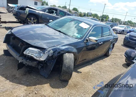 2016 Chrysler 300C z USA, uszkodzony, nr VIN 2C3CCAEG1GH342261